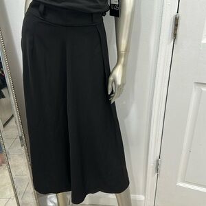 Tahari black A line midi skirt size 2 NWT